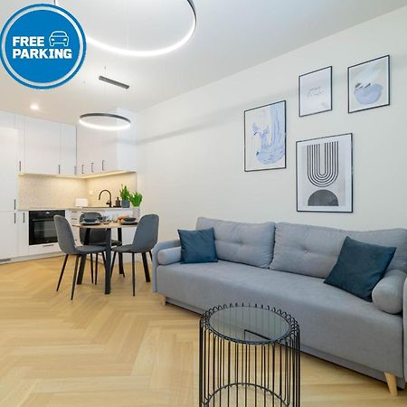Blue Apartment Ceglana - Free Parking - Self Check-In 카토비체 외부 사진